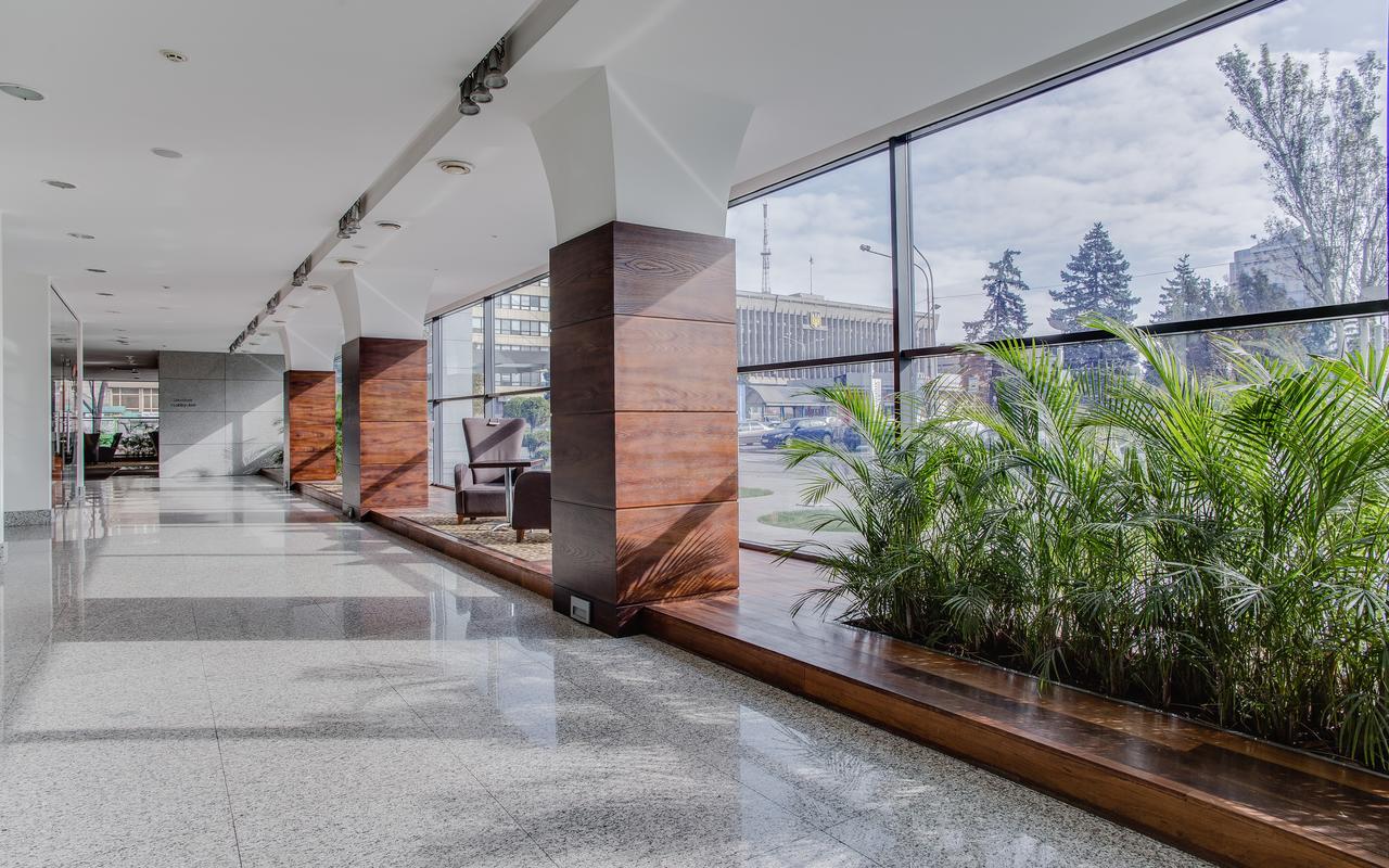 Intourist Hotel Zaporizhia Exterior foto